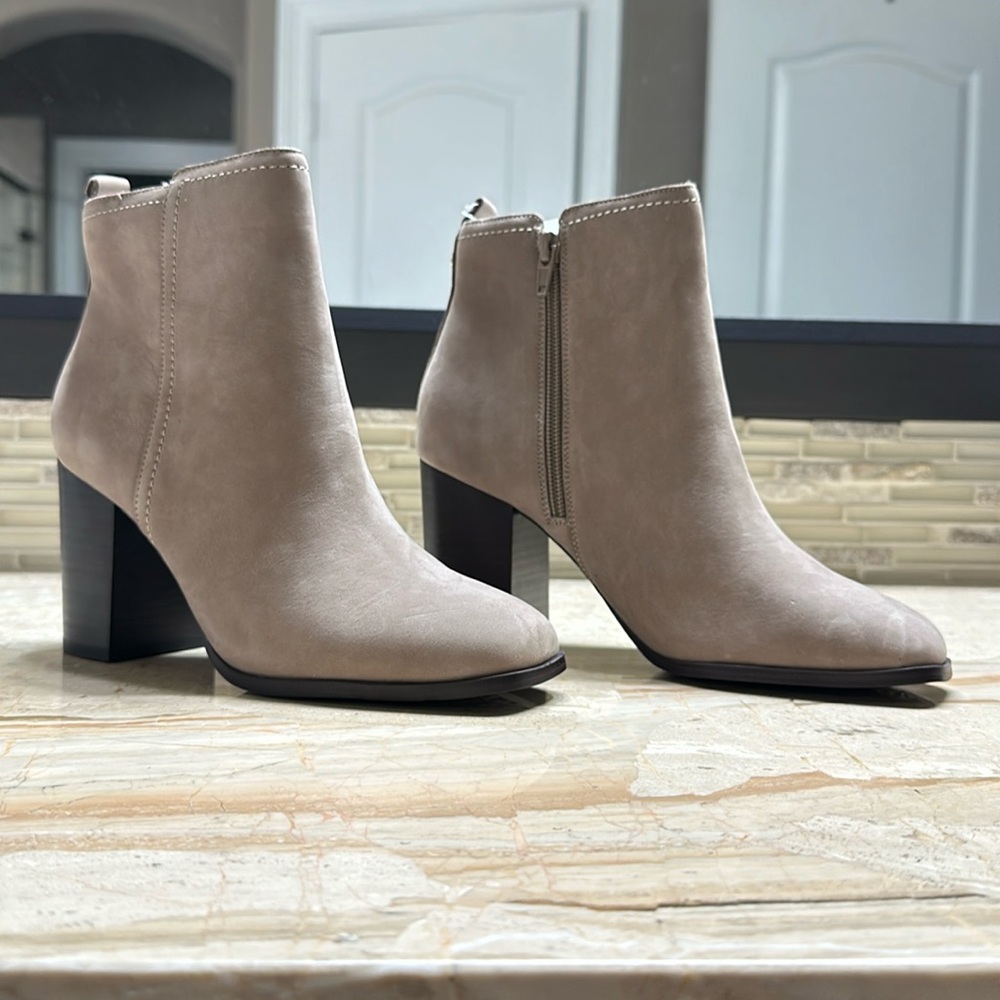 ALDO ankle booties NWOT